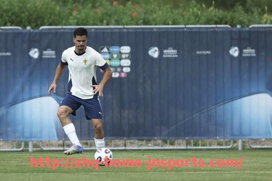 江南综合体育-英超球队对球员的硬性要求与团队建设标准